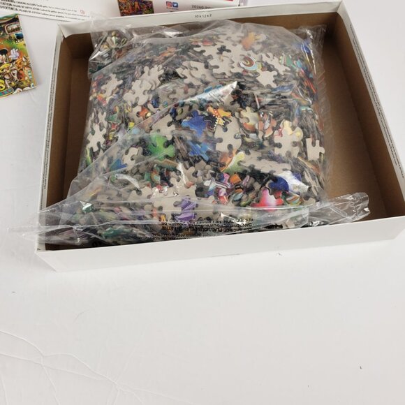 Puzzle Disney 2000pc Amusement Park 38x26 NWT - Picture 11 of 12